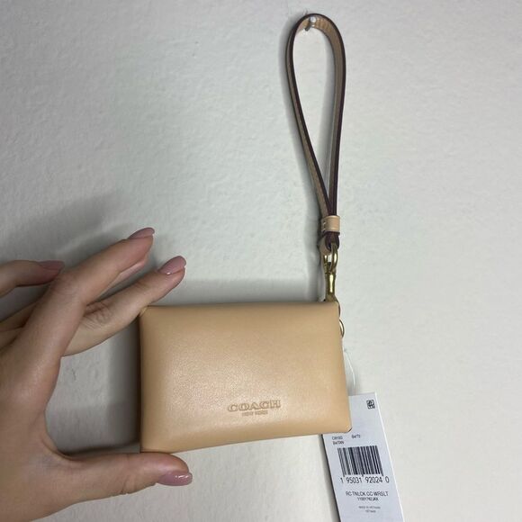 NWT Coach Turnlock Tan Card Case Holder Wristlet - Picture 7 of 7